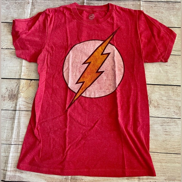DC Comics Men's Flash Ultra Distressed Logo T-Shirt